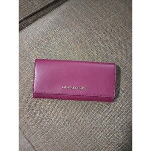 Beautiful Michael Kors Pink/Purple Wallet Clutch with Zipper Slot